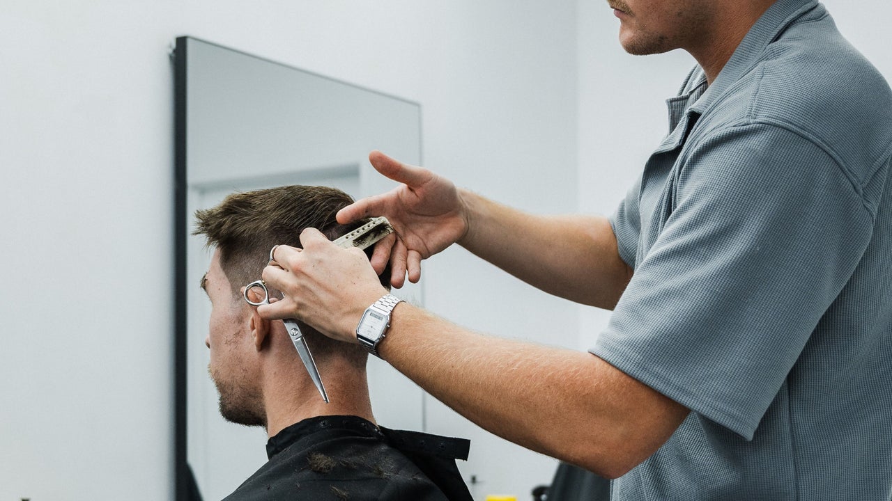 Barber at work at Blends